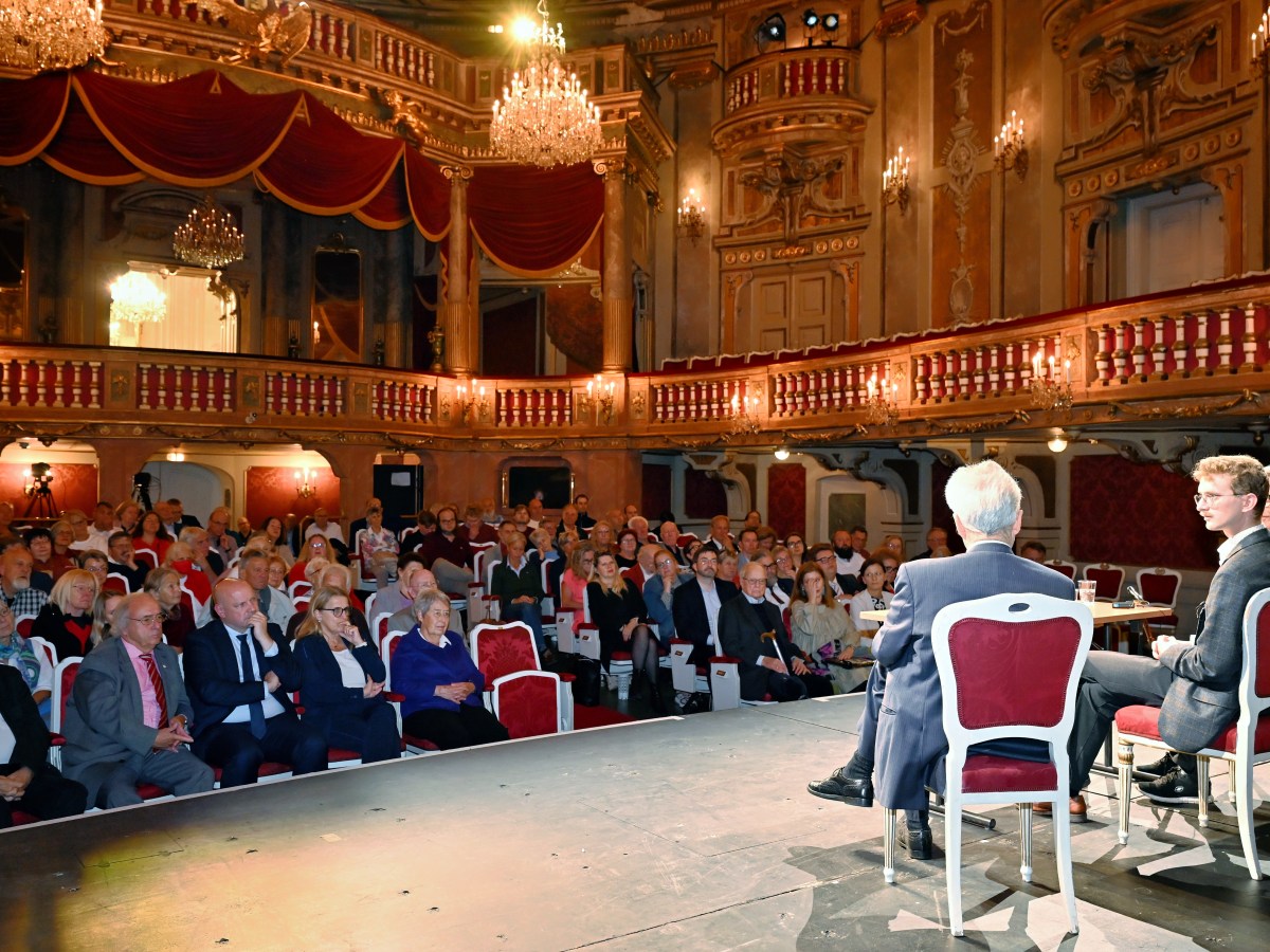 26. September 2026: Heinz Fischer präsentierte fünfbändige Reihe „Politik braucht ein Gewissen“ im Schlosstheater&nbsp;Schönbrunn